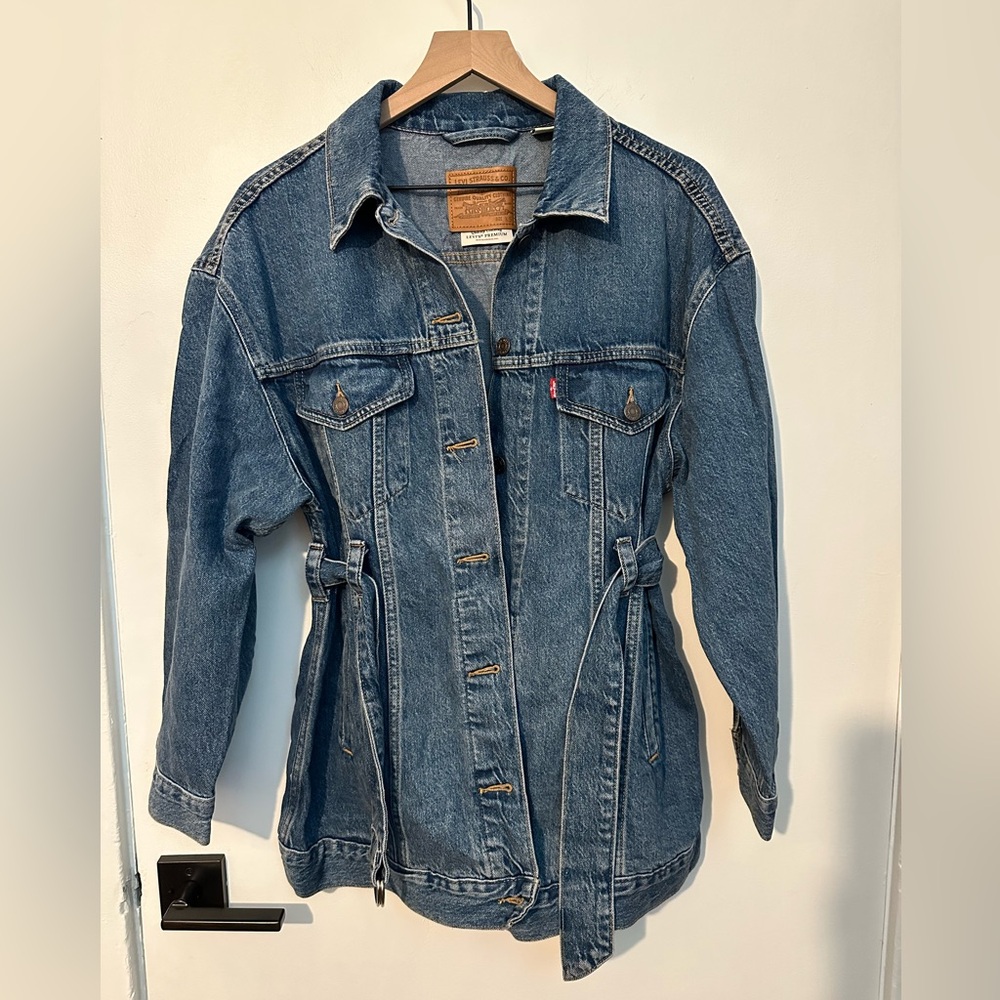 Levi's Women's Belted Trucker Jacket
